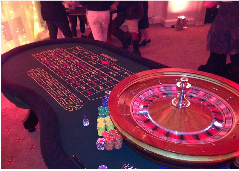 Sevens Casino Nights کیسینو میں بکراٹکھیلیں